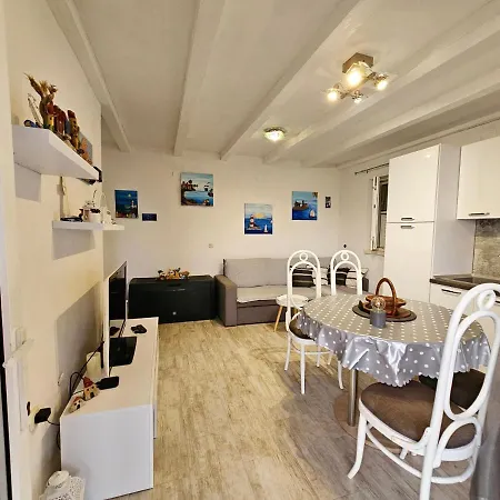Nyaraló Seka's Gallery *